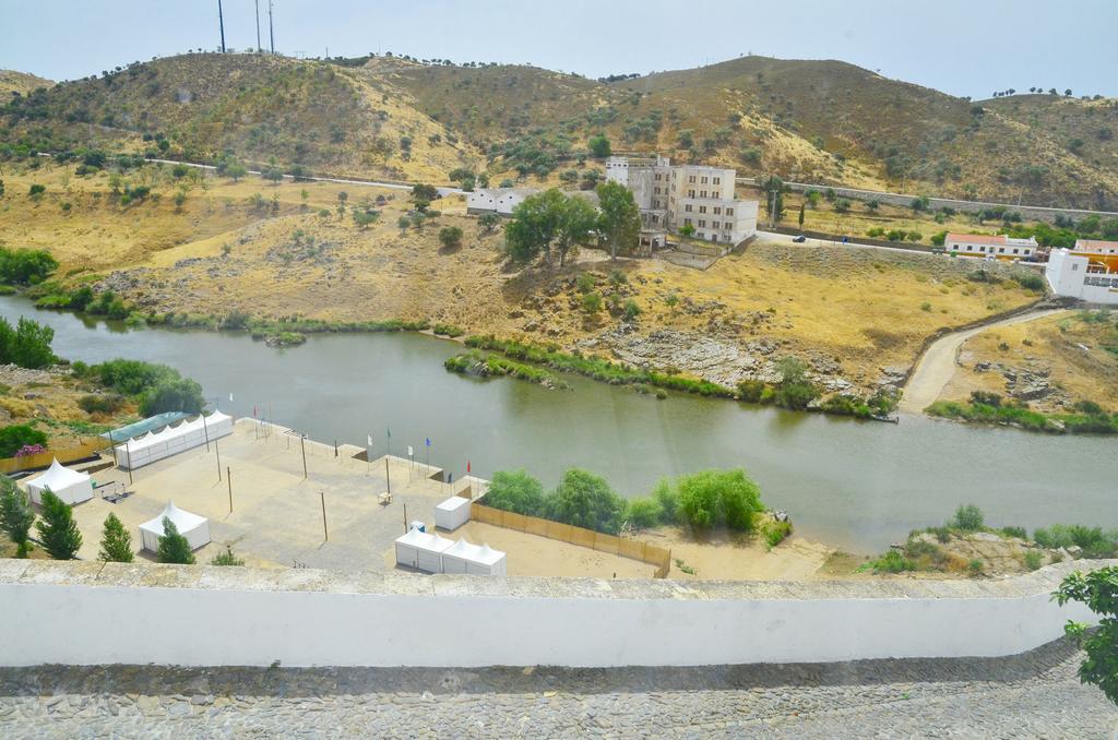 Casa Do Funil Guest House Mértola Стая снимка