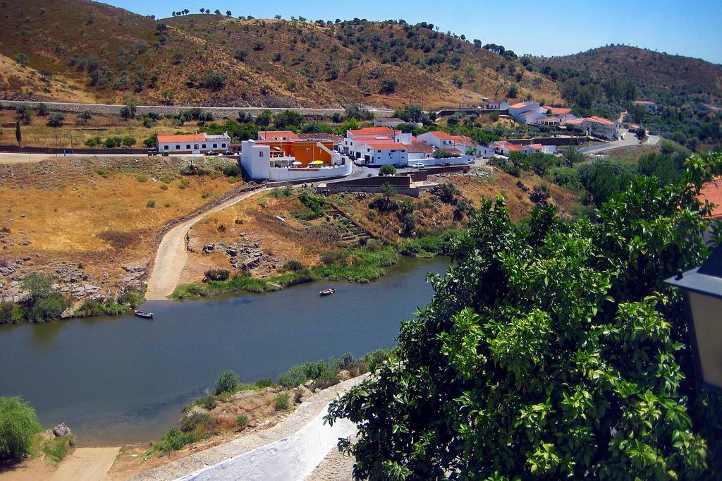 Casa Do Funil Guest House Mértola Стая снимка